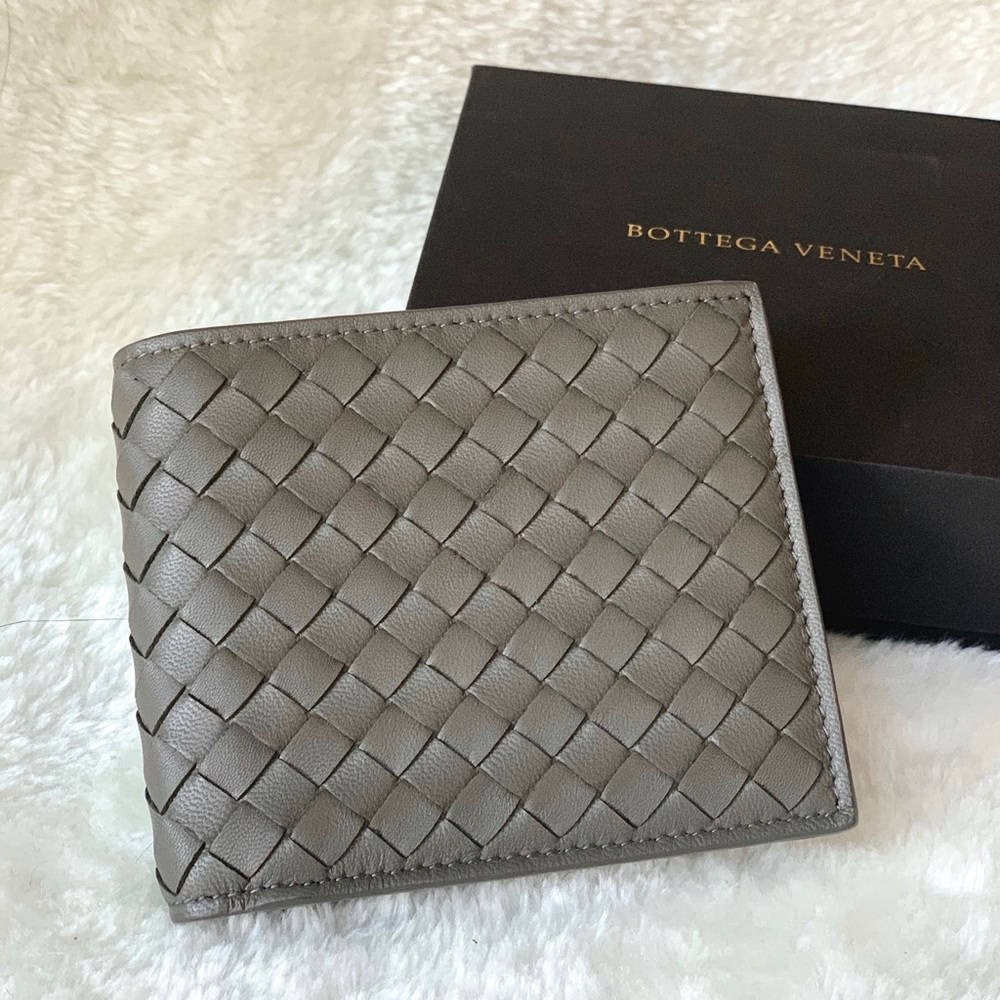 Brand new Bottega veneta bifold Intrecciato wallet